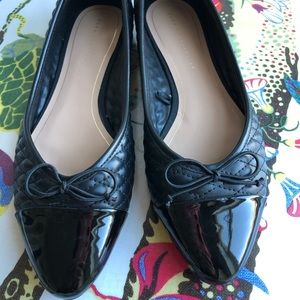 🌸NWOT🌸 Zara Trafaluc quilted black patent toe ballerina flats, size 39.